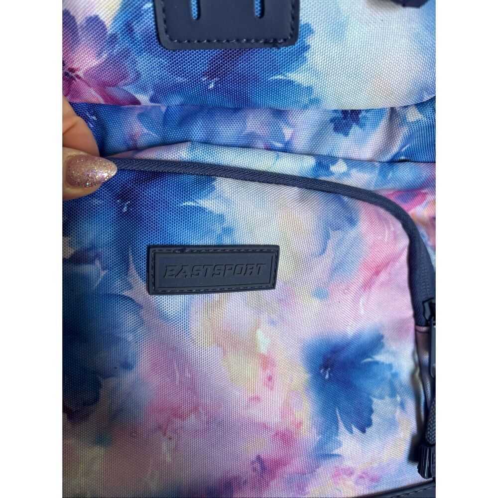 Backpack  - Picture 4 of 8